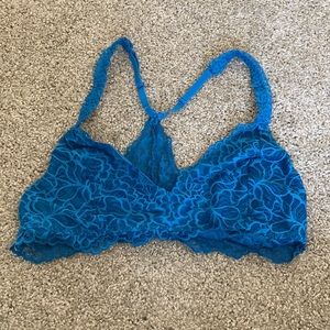 💥3/$15💥 NWOT Xhilartion lace racer back bralette
